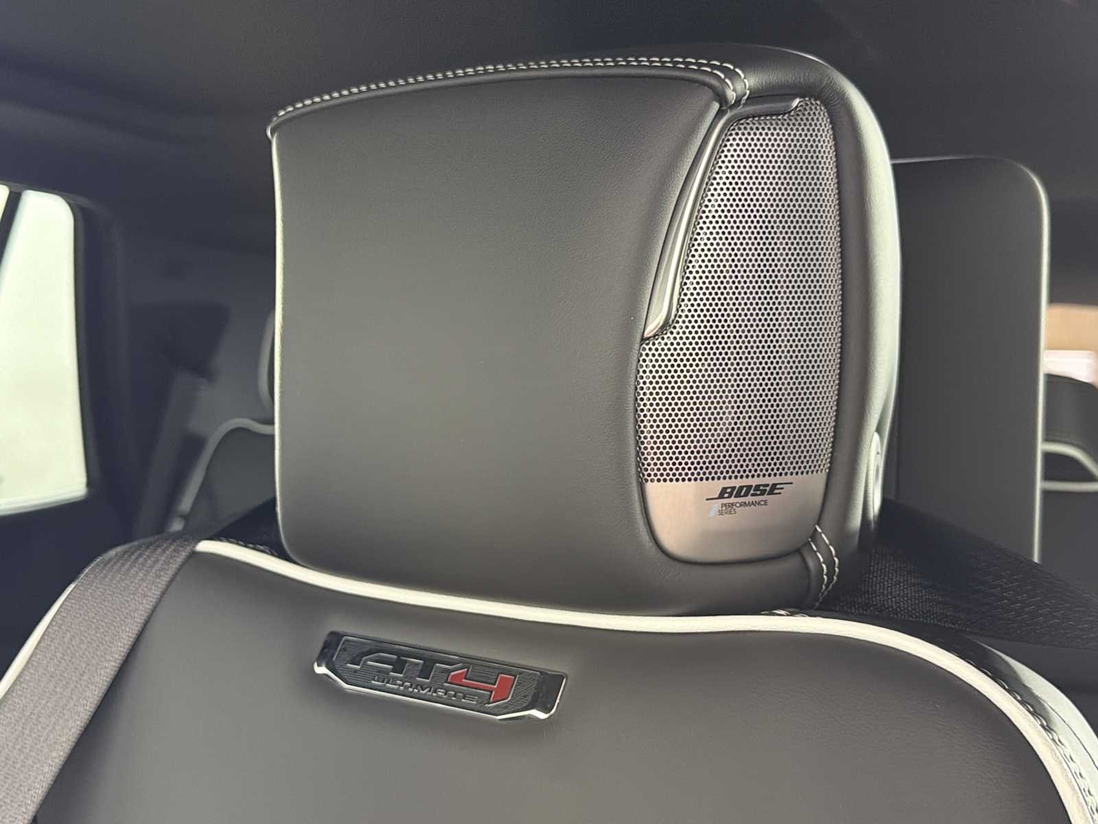 2026 GMC Yukon AT4 Ultimate - Photo 9