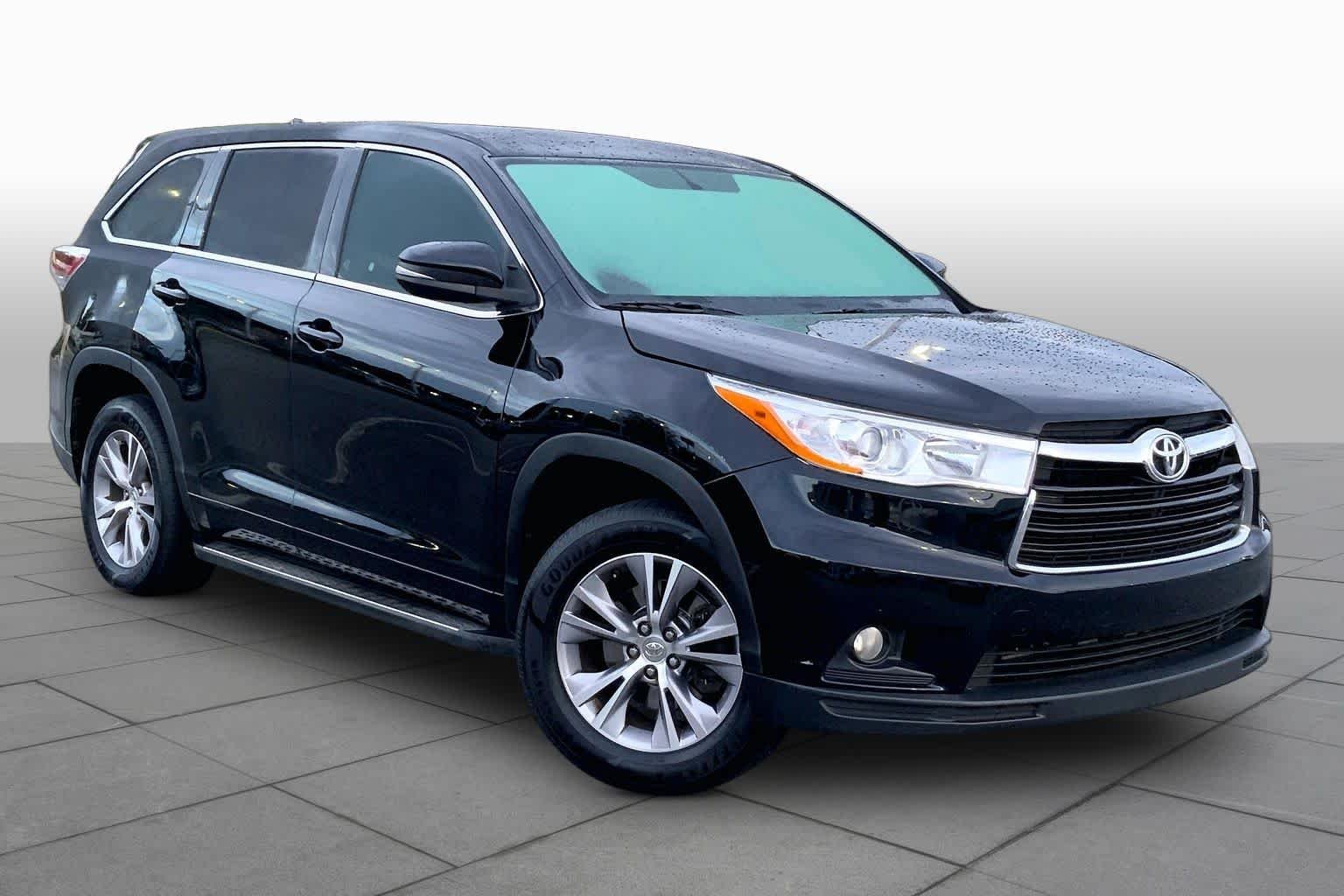 Used 2014 Attitude Black Metallic Toyota LE Plus image 3