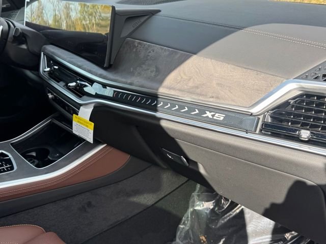 Used 2026 Alpine White BMW xDrive40i image 25