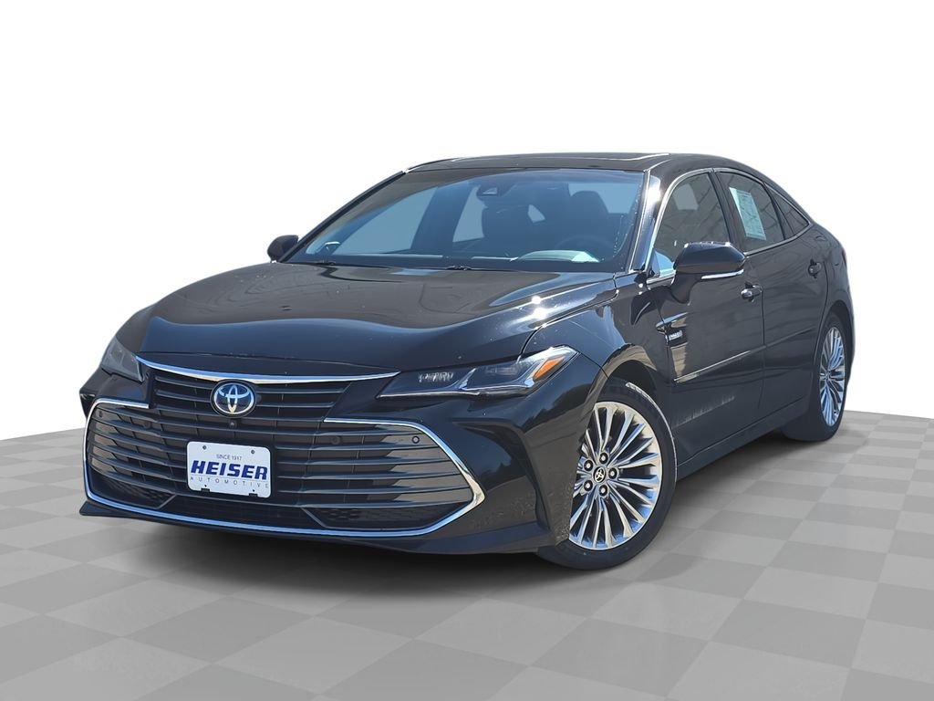 2020 Toyota Avalon Limited Hybrid's photo