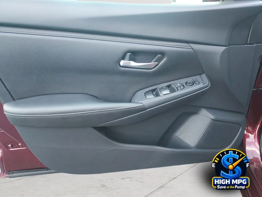 Used 2024 Red Nissan SV image 27