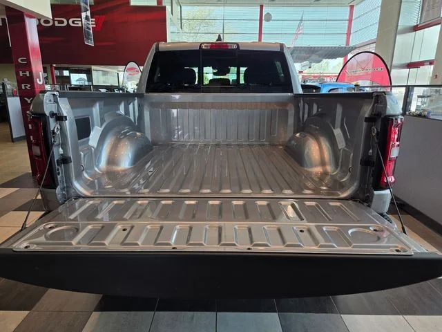 New 2026 Billet Silver Metallic Clear-Coat Exterior Paint RAM Big Horn/Lone Star image 16