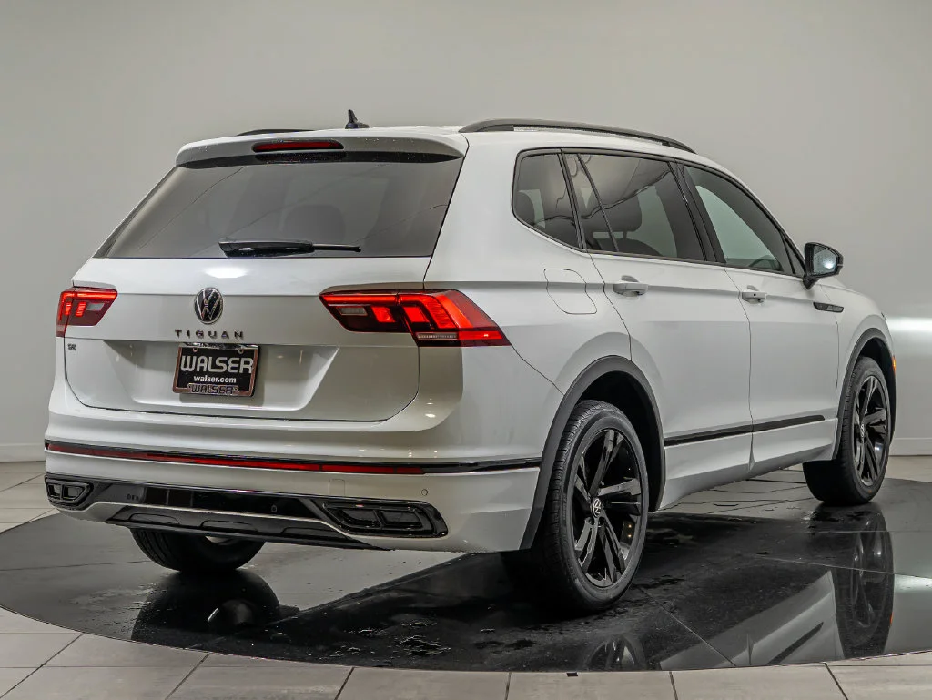 Used 2023 Opal White Volkswagen 2.0T SE R-Line Black image 5