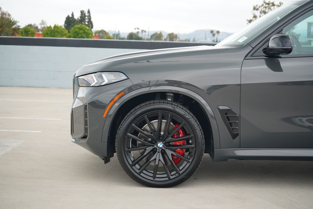 New 2026 Dravit Grey Metallic BMW M60i image 5