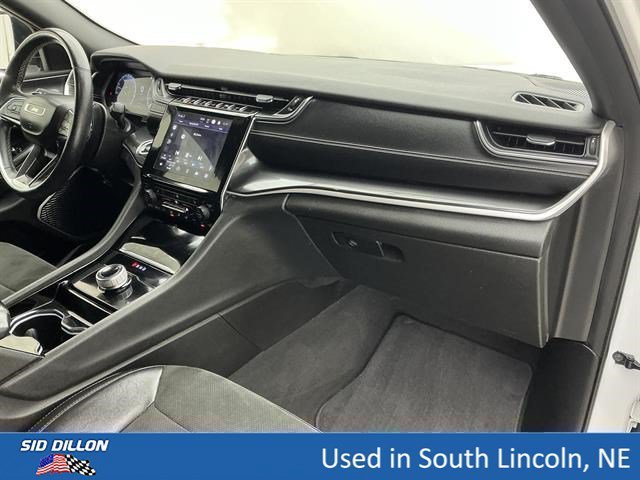 Used 2022 Bright White Clearcoat Jeep Altitude image 24