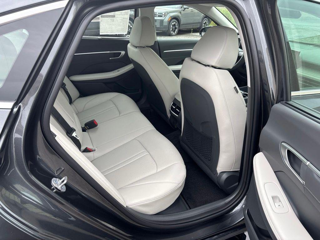 New 2026 Gray Hyundai Limited image 17