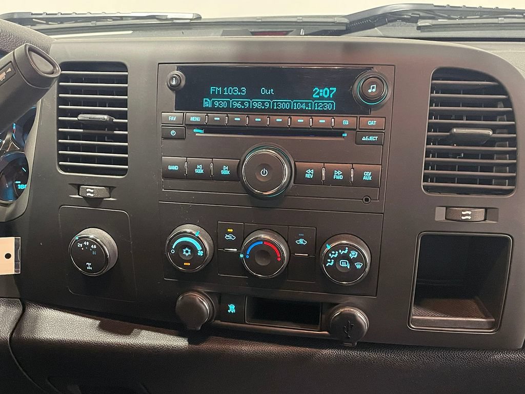 Used 2011 FIRE RED GMC SLE image 49