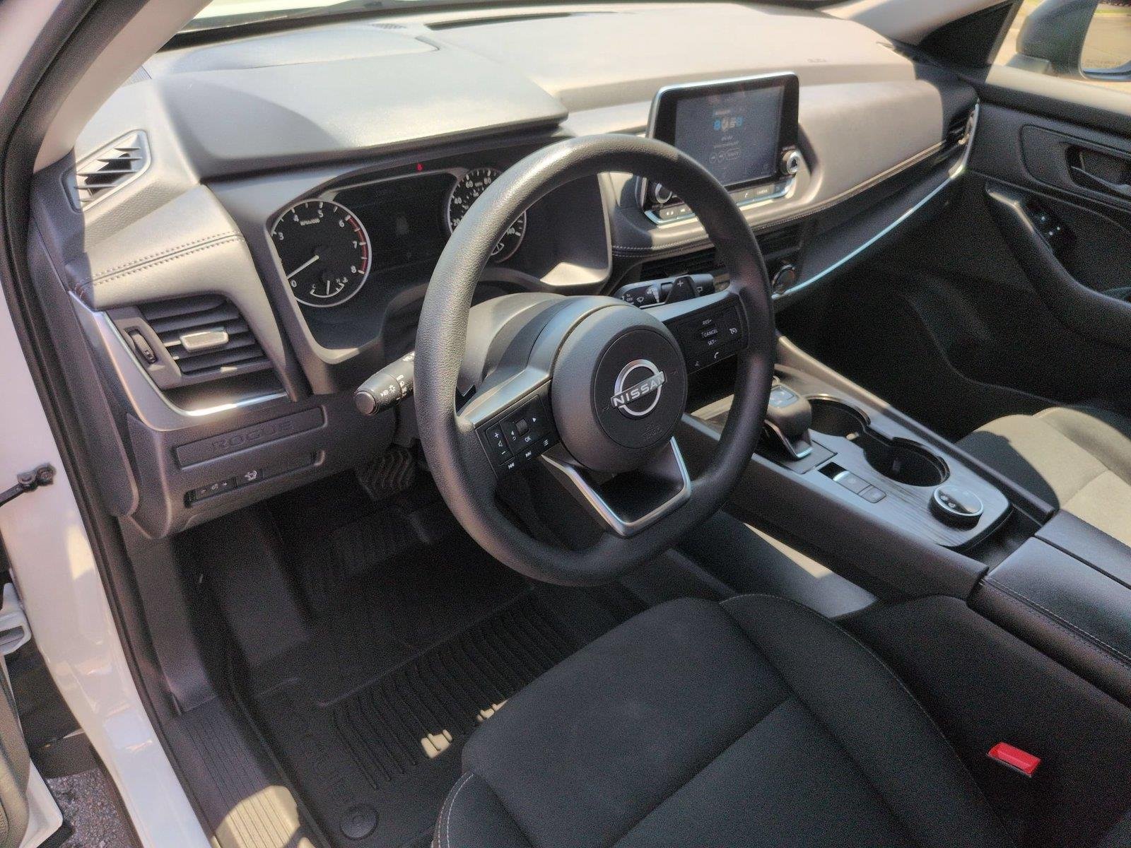 Used 2024 Glacier White Nissan S image 19