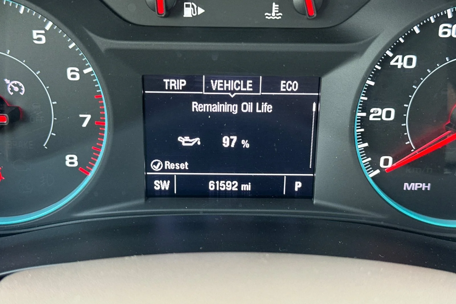 Used 2024 Sterling Gray Metallic Chevrolet LT image 25