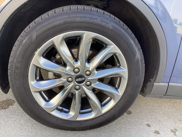 Used 2022 Blue Lincoln Standard image 6