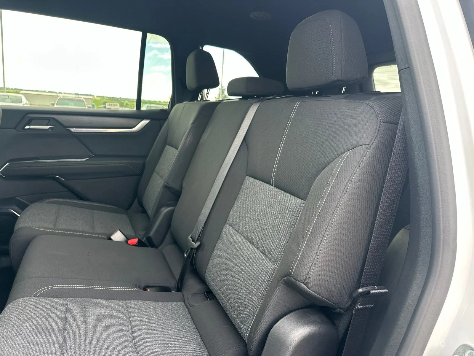 2025 GMC Acadia Elevation - Photo 23