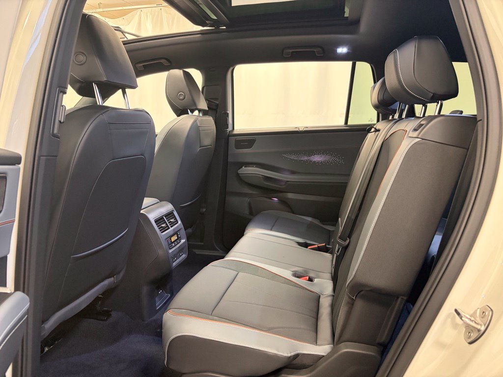 New 2027 Sandstone Volkswagen 2.0T SEL image 40