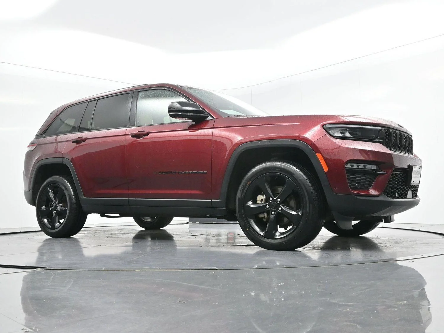 Used 2023 Velvet Red Pearlcoat Jeep Limited image 46