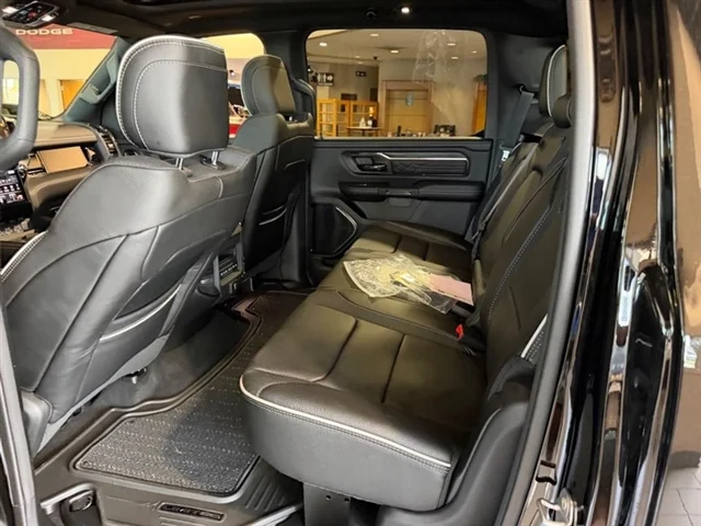New 2026 Diamond Black Crystal Pearl-Coat Exterior Paint RAM Limited image 8