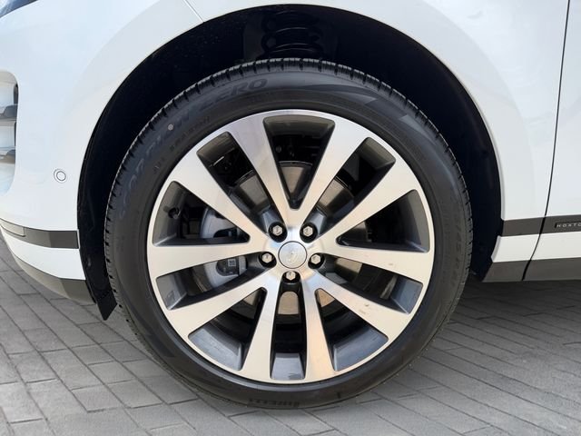 New 2026 Fuji White Land Rover Hoxton Edition image 9