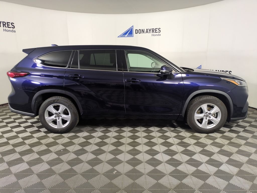 Used 2020 Blueprint Toyota LE image 8