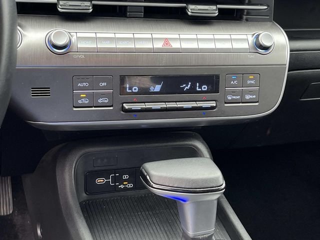 Used 2025 Gray Hyundai SEL image 28