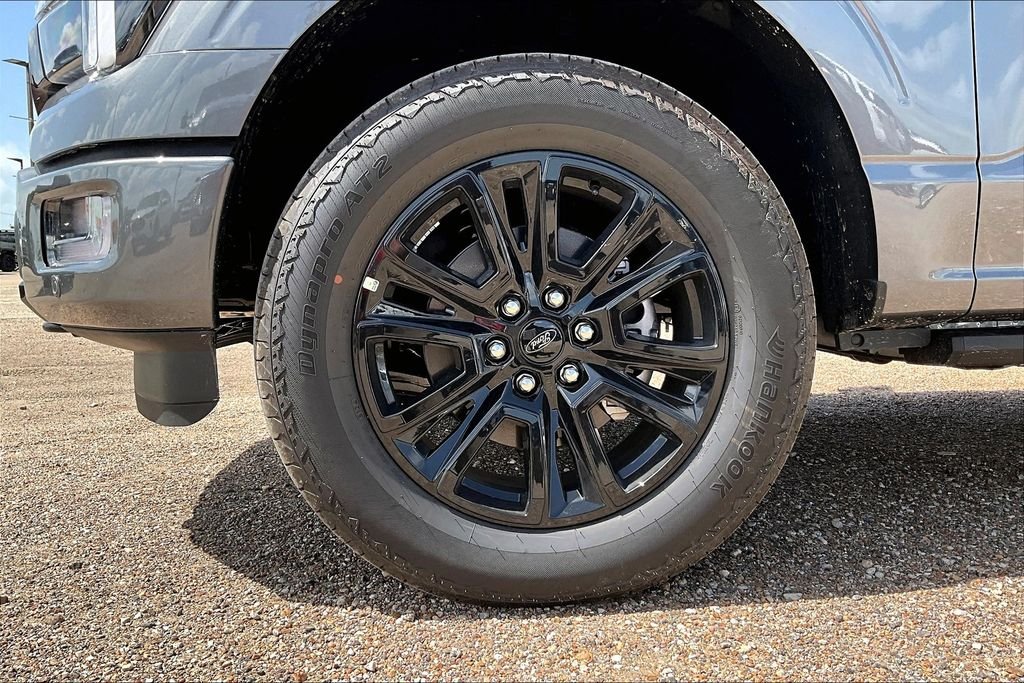 2025 Ford F-150 Platinum - Photo 10