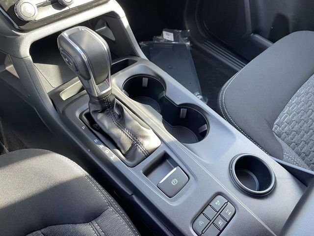 New 2025 Oxford White Ford XLT image 9