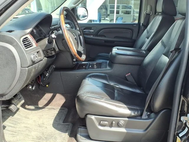 Used 2008 Black GMC Denali image 27