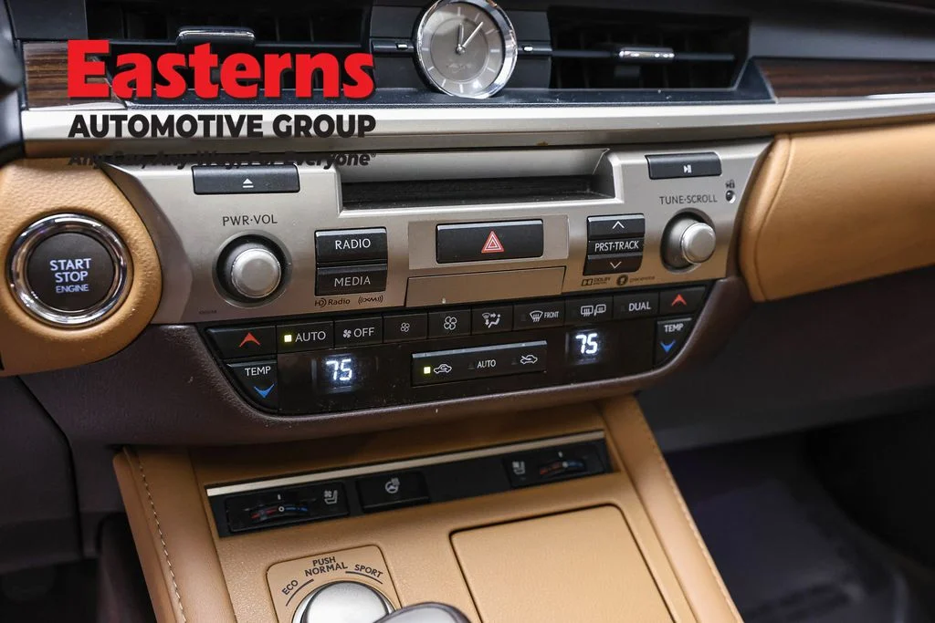 Used 2017 White Lexus 350 image 20
