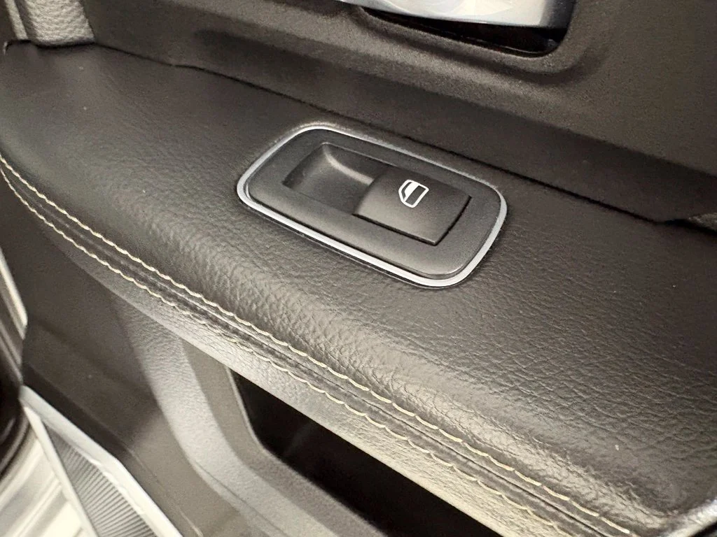 Used 2024 Silver Ram Laramie image 16