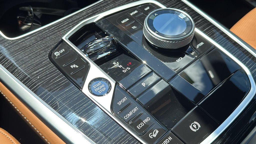 Used 2026 Black Sapphire Metallic BMW M60i image 18