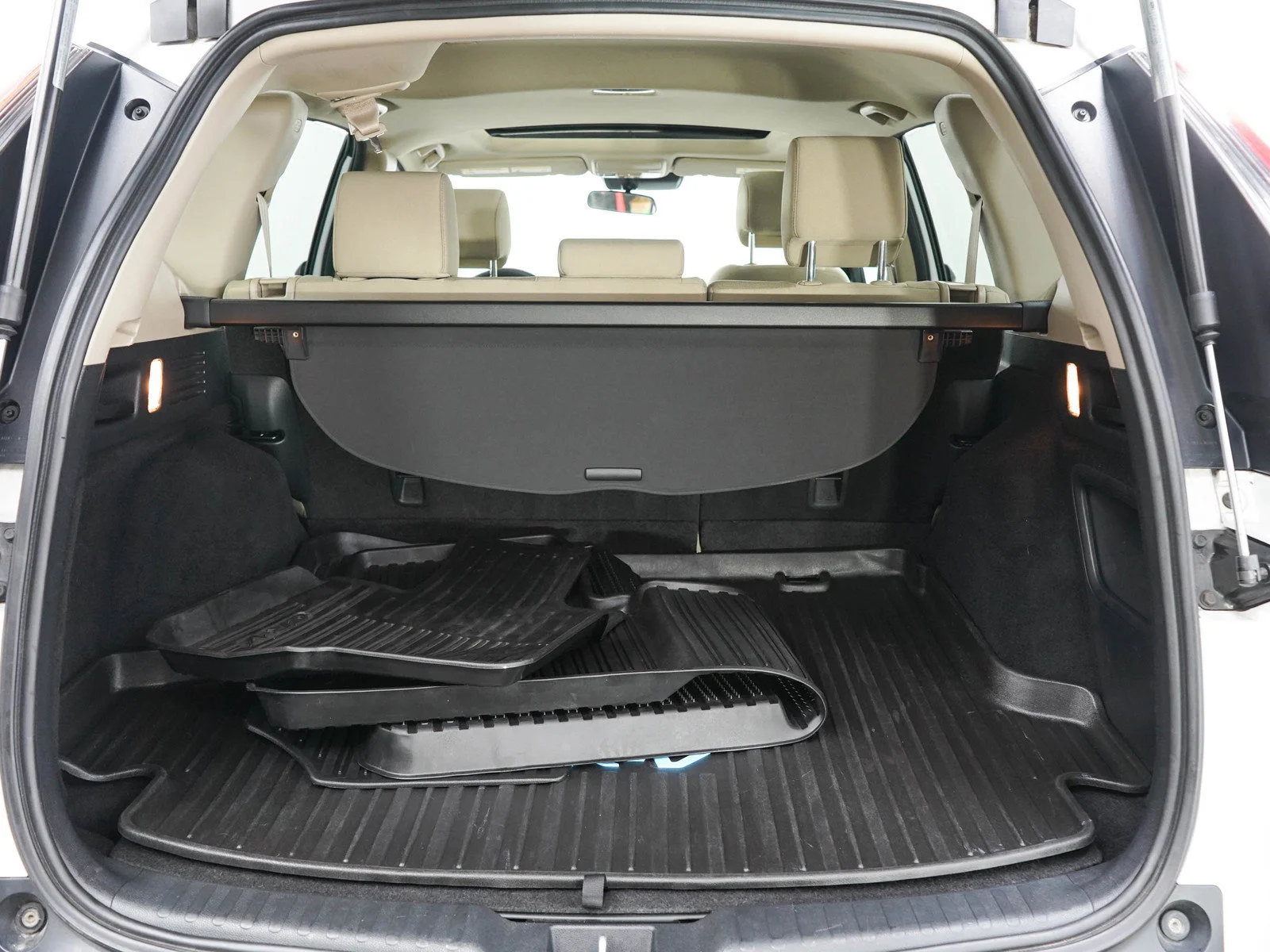 Used 2022 Platinum White Pearl Honda 5D WAGON HYBRID EX image 9