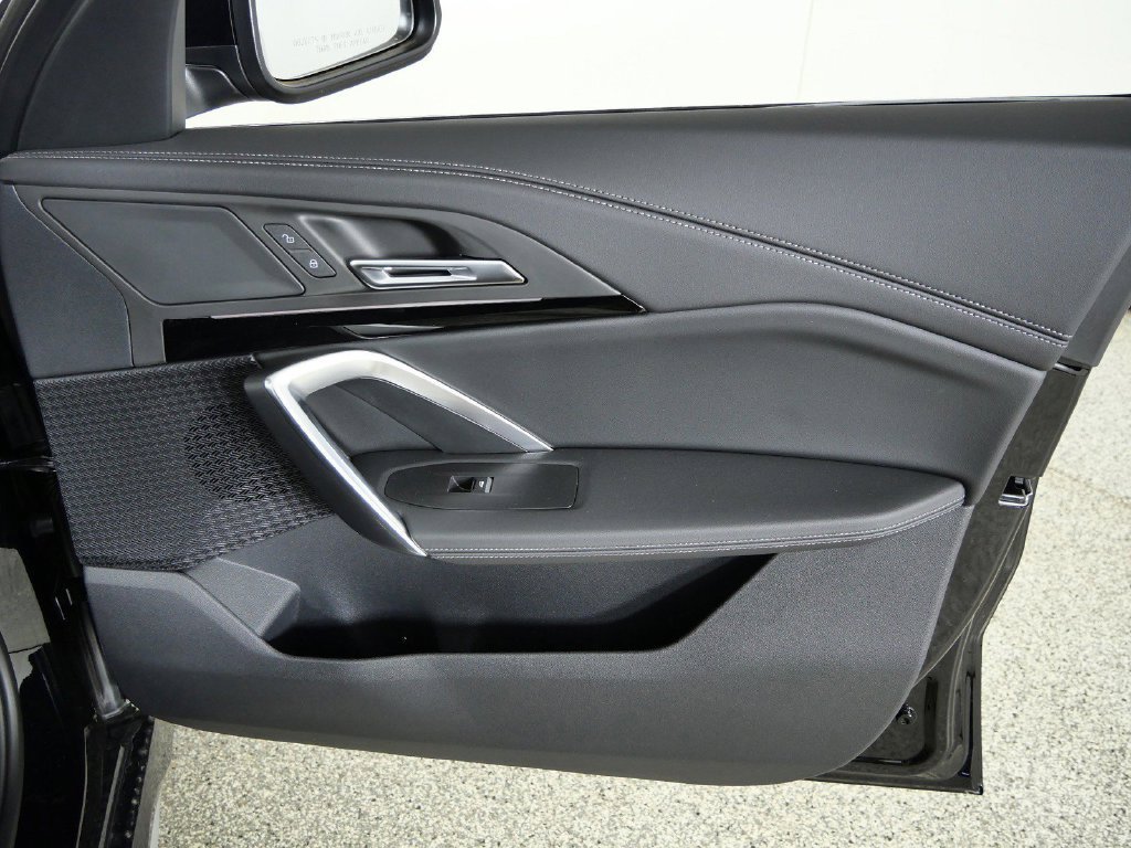 Used 2026 Jet Black BMW xDrive28i image 20