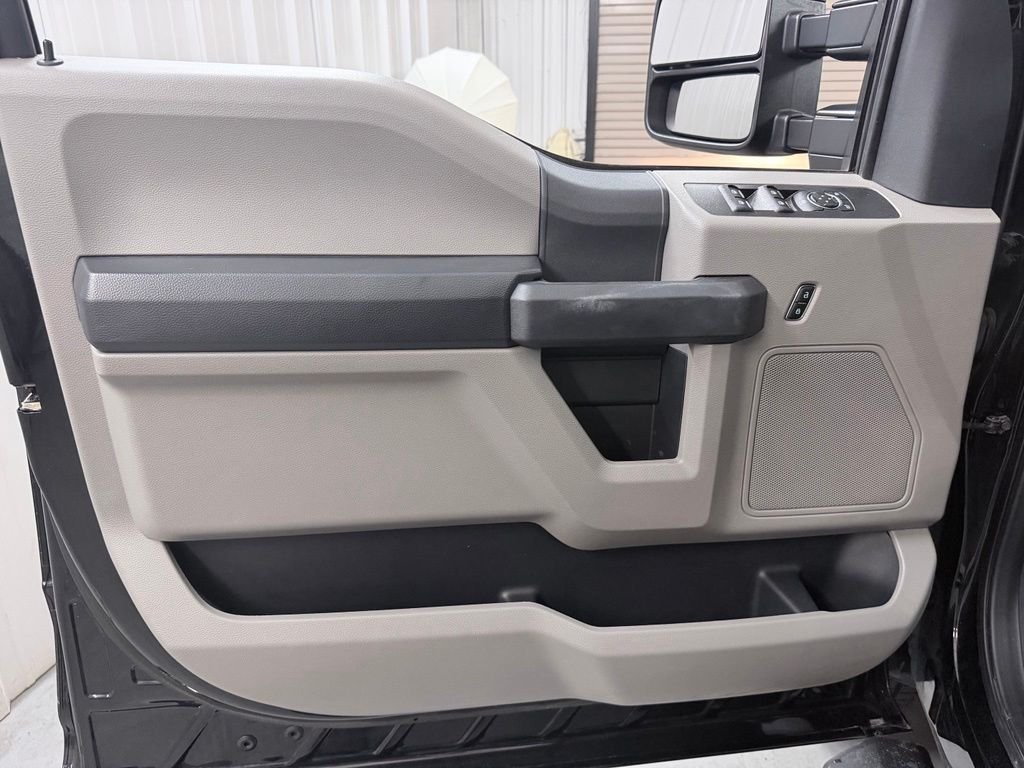 Used 2022 Black Ford XL image 13