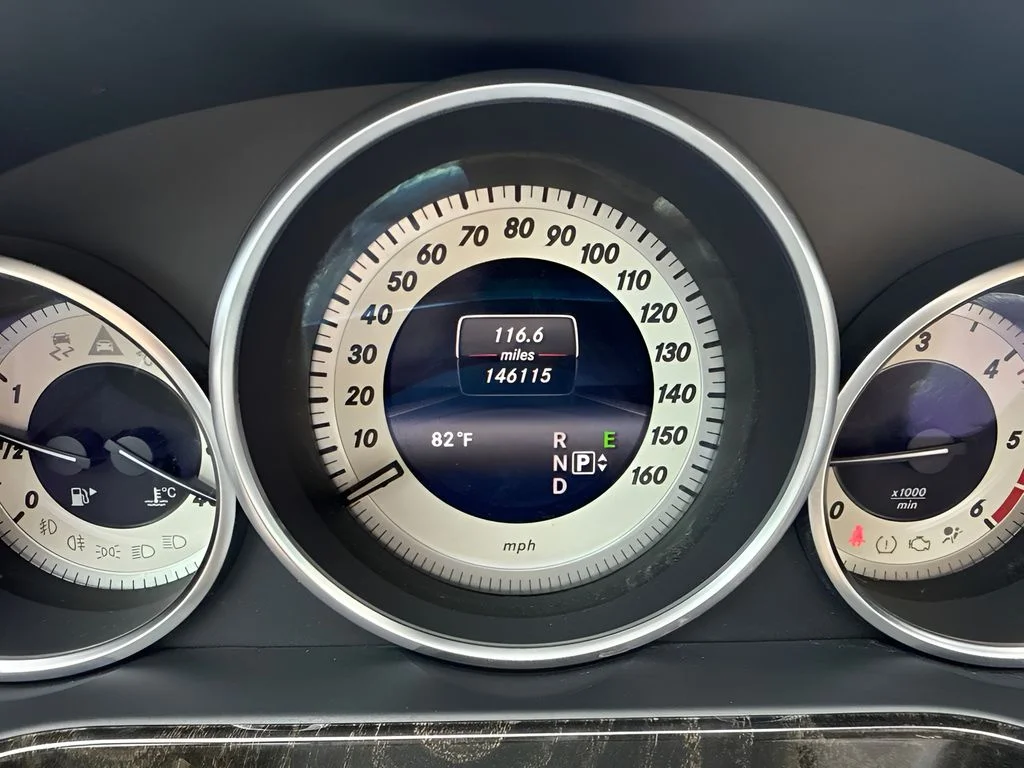Used 2014  Mercedes-Benz E 250 image 28