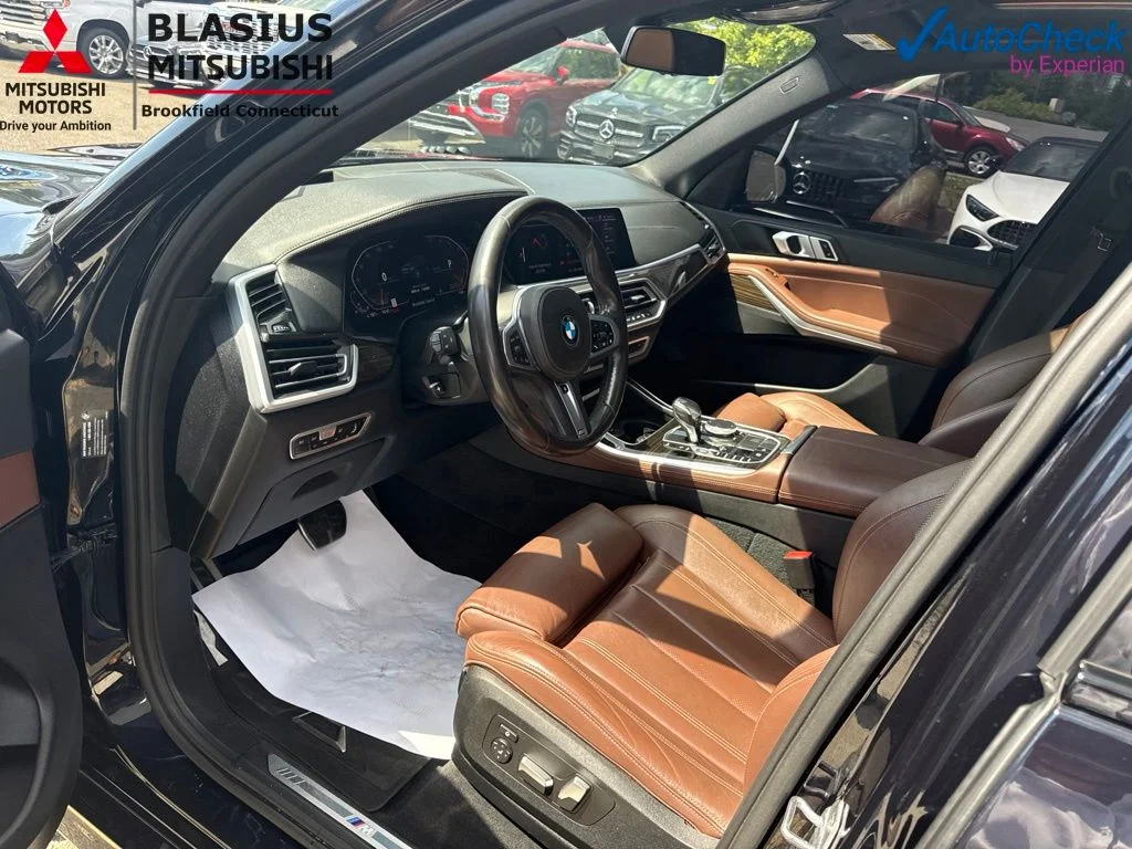 Used 2020 Black BMW xDrive40i image 31