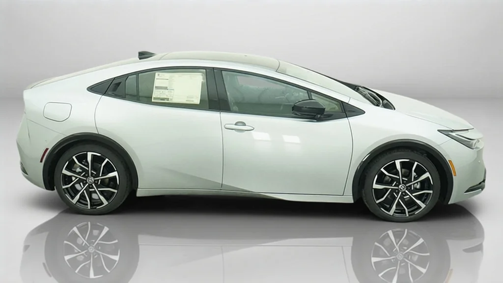 New 2026 Cutting Edge Toyota XSE Premium image 7