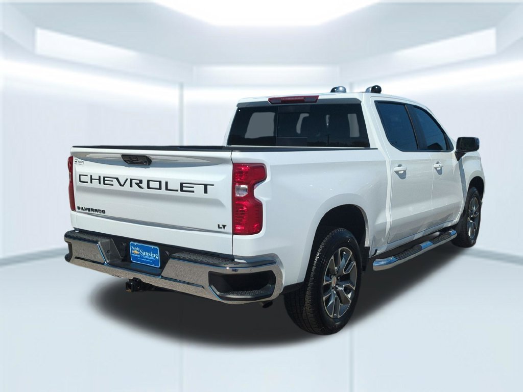 Used 2026 Summit White Chevrolet LT image 7