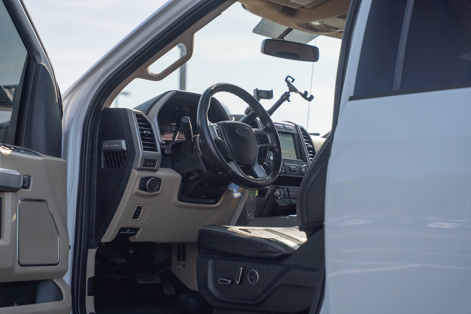 Certified Used 2019 White Ford Lariat image 29