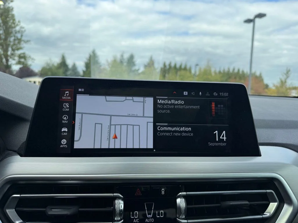 Used 2023 Skyscraper Gray Metallic BMW xDrive30i image 15