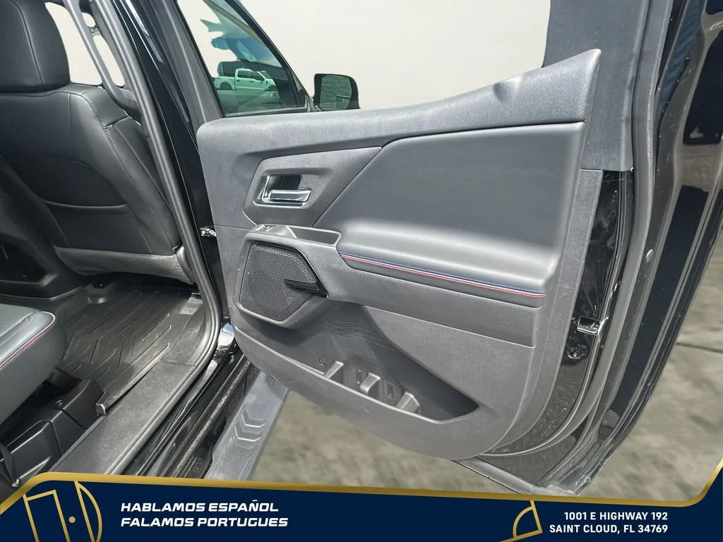 Used 2025 Black Chevrolet RST - Max Range image 27