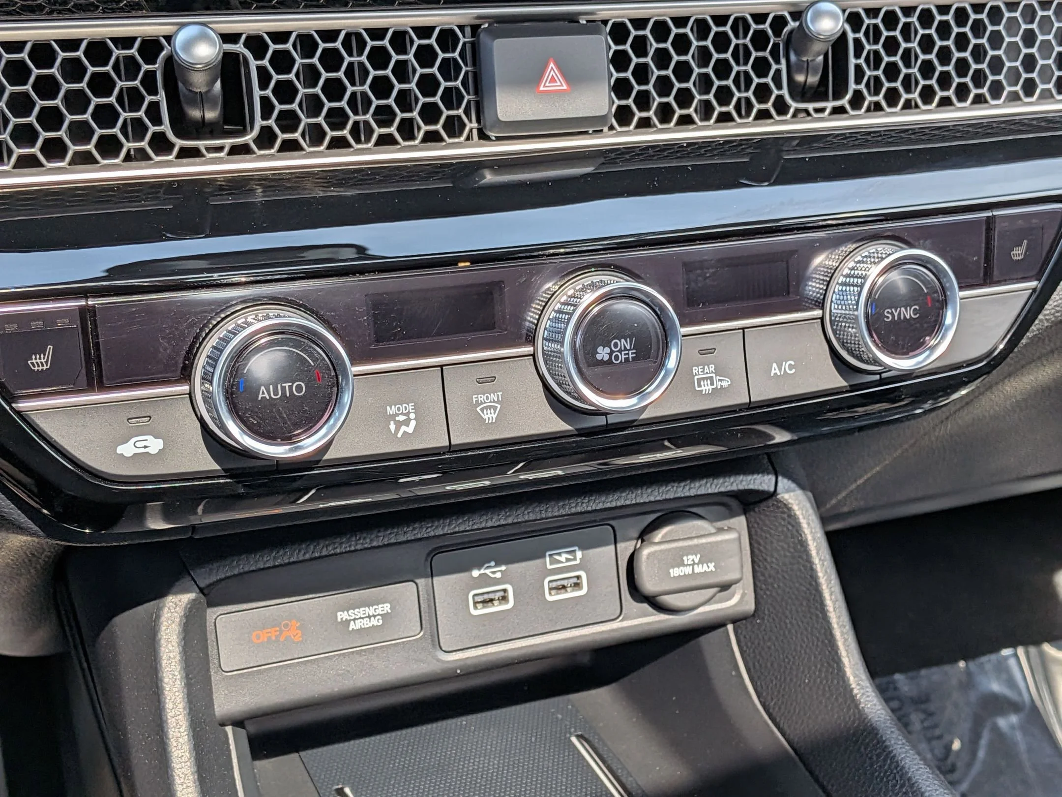 2023 Honda Civic Hatchback Sport Touring - Photo 20