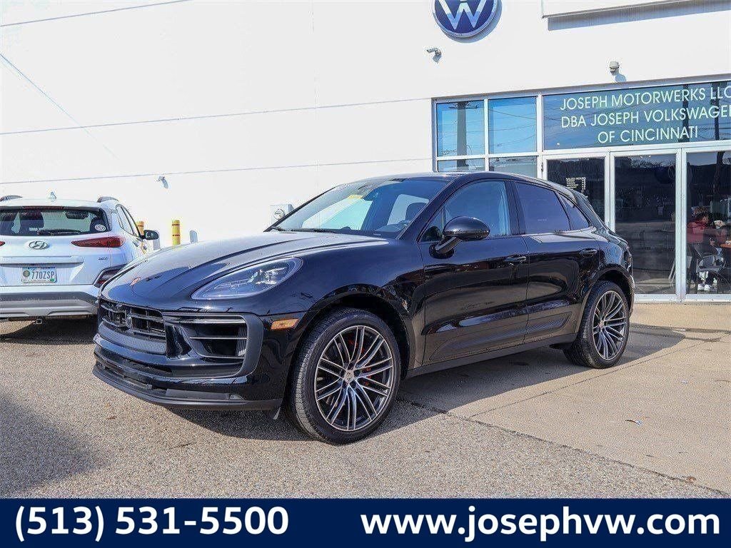 2023 Porsche Macan S's photo