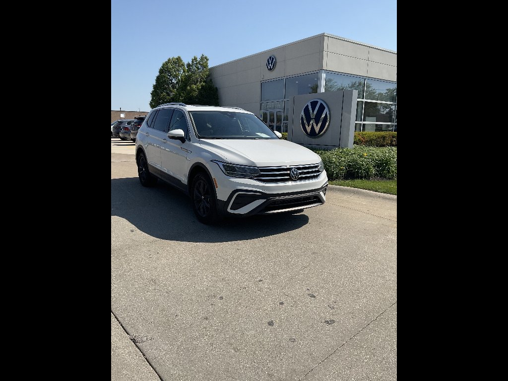 2024 Volkswagen Tiguan 2.0T SE 4Motion's photo