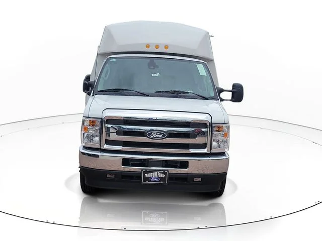 New 2027 Oxford White Ford Base image 2
