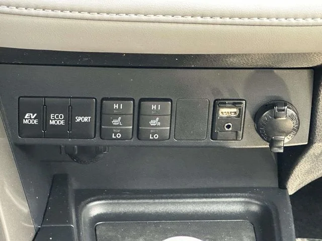 Used 2018 Blue Toyota Limited image 19