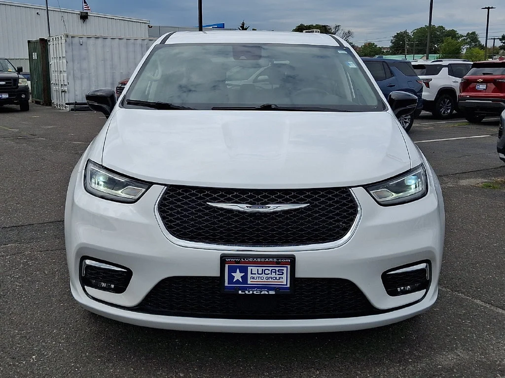 Used 2024 Bright White Cl Chrysler Touring L image 4