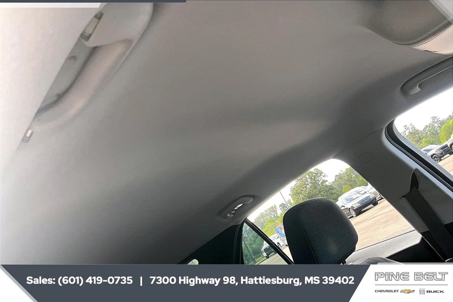 Used 2022 SILVER ICE METALLIC Chevrolet LT image 16