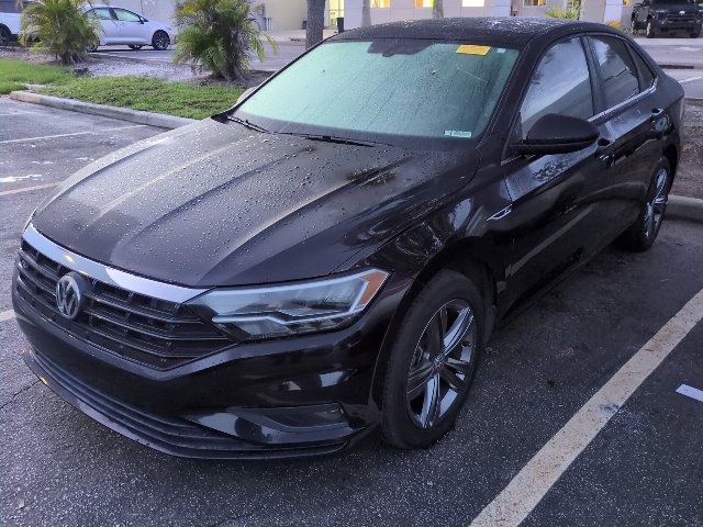 Used 2019 Deep Black Volkswagen R-Line image 5