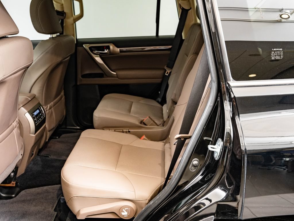 Used 2021 Onyx Black Lexus 460 Premium image 43