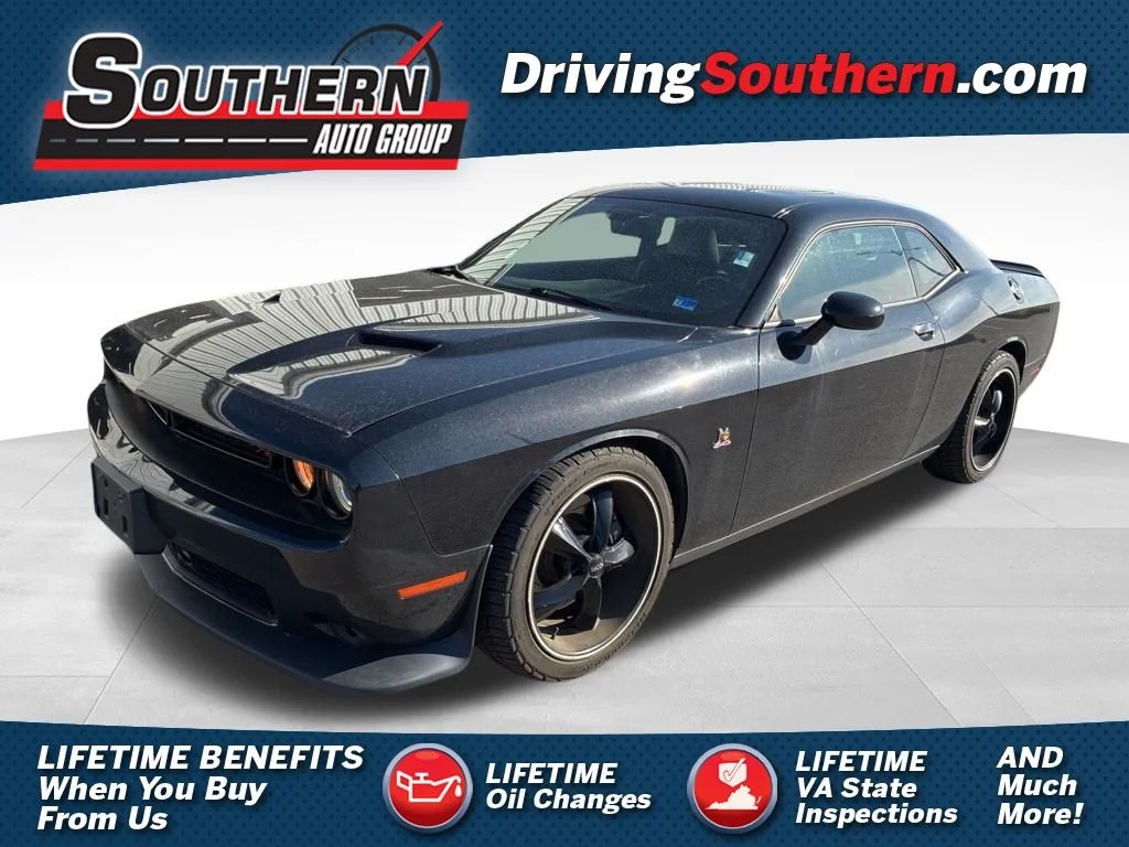 2015 Dodge Challenger Scat Pack's photo