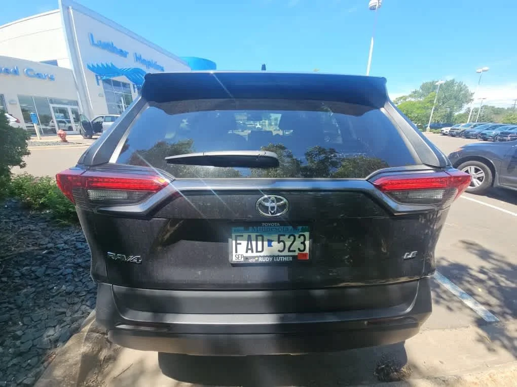 Used 2021 Magnetic Gray Metallic Toyota LE image 5
