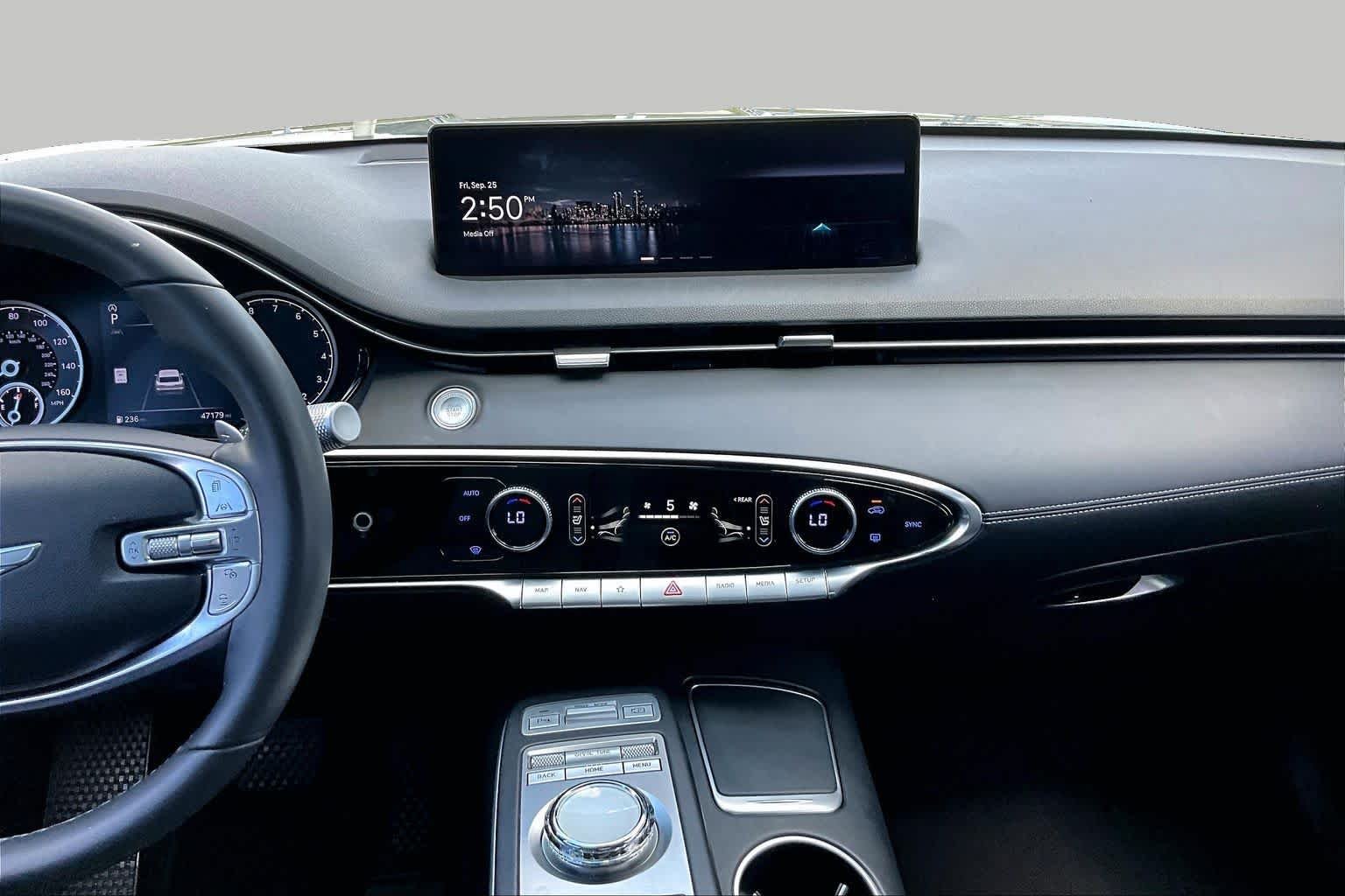 Used 2022 Savile Silver Genesis 2.5T image 7