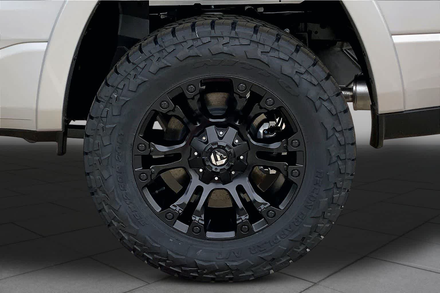 New 2026 Silver Zynith Exterior Paint RAM Laramie image 11